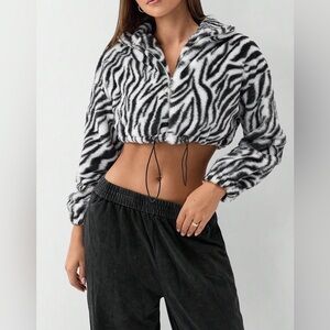 ♥️ Hello Gorgeous! Zebra Print Plush Cropped Jacket
